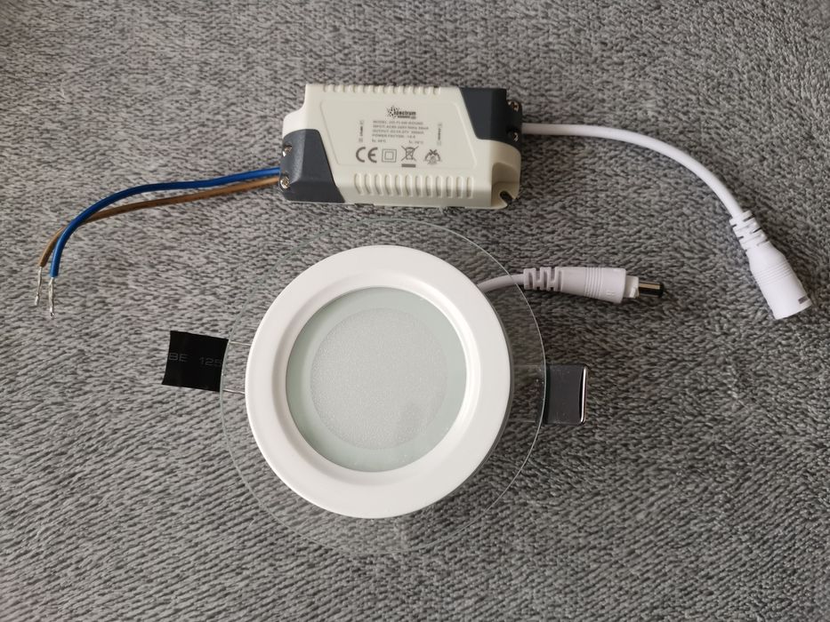 Lampa sufitowa LED wpuszczana NW