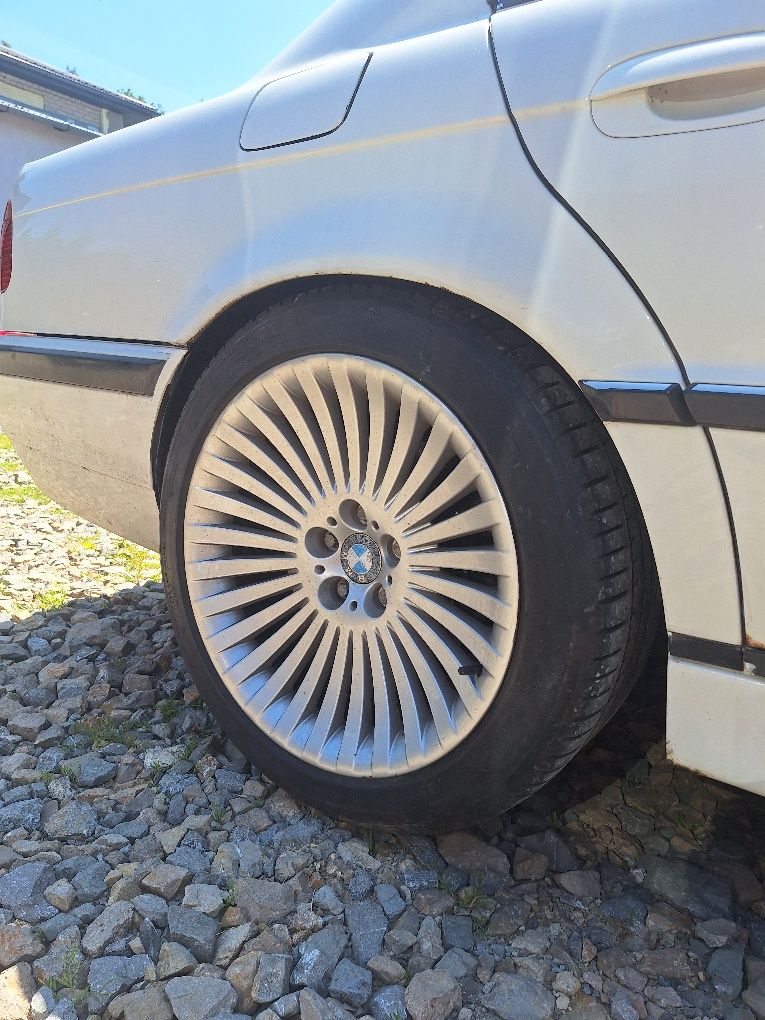 Styling 176 dwie szerokości 10 i 9 j 5x120/19