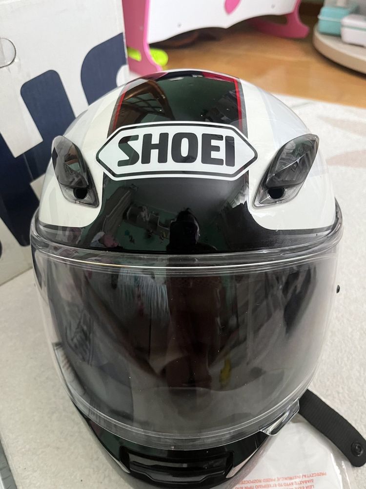 Продам шолом shoei