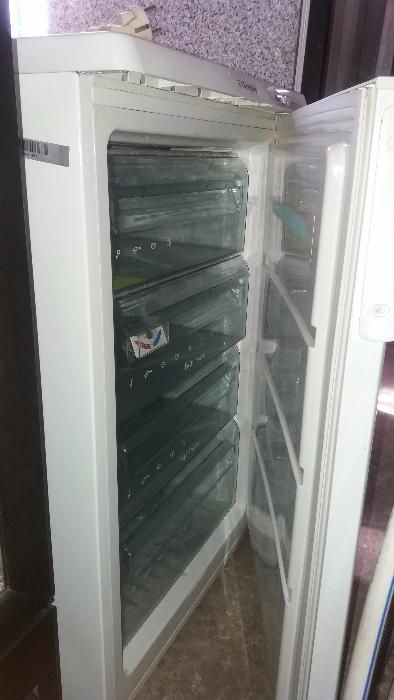 Продам лари морозильные