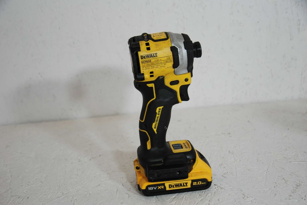 Zakrętarka udarowa bezszczotkowa 18V Dewalt