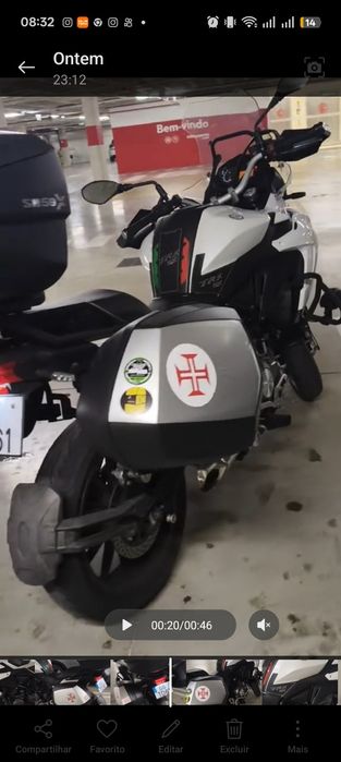 Moto Benelli  com malas