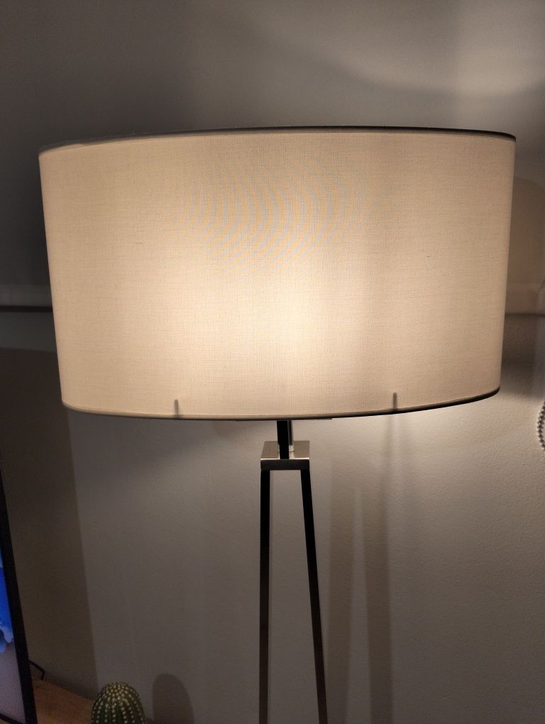 Candeeiro de pé IKEA