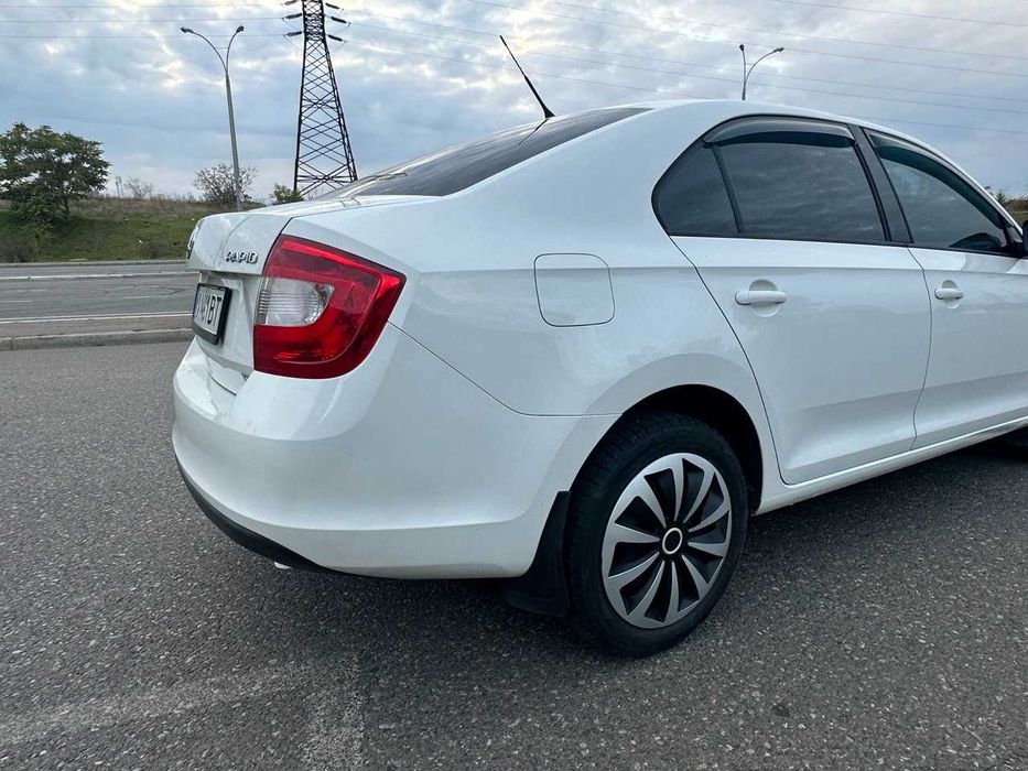 Skoda Rapid 2013 TSI