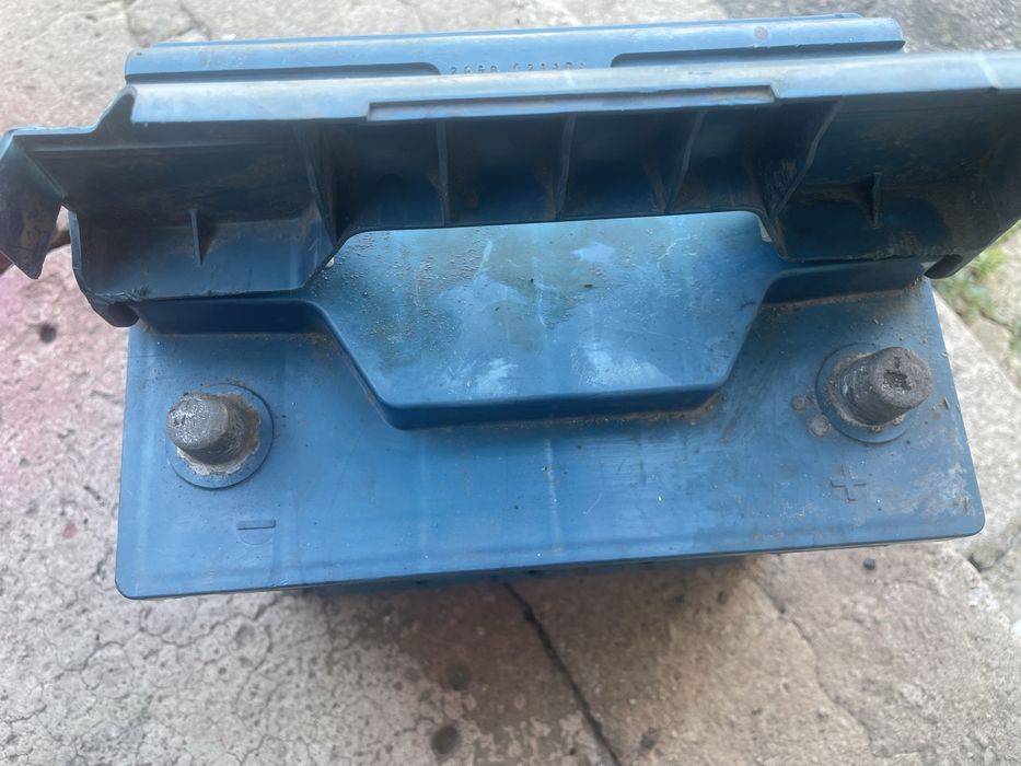 Акамулятор 60а 12в