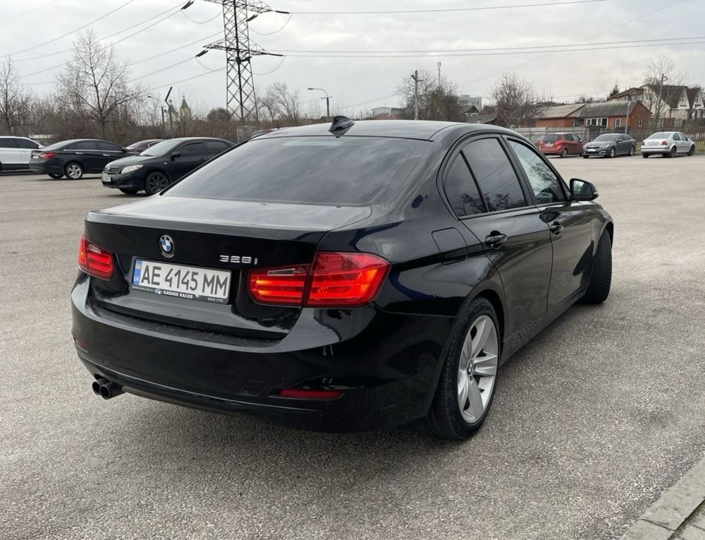 Bmw f30 245 л.с. 2012 года