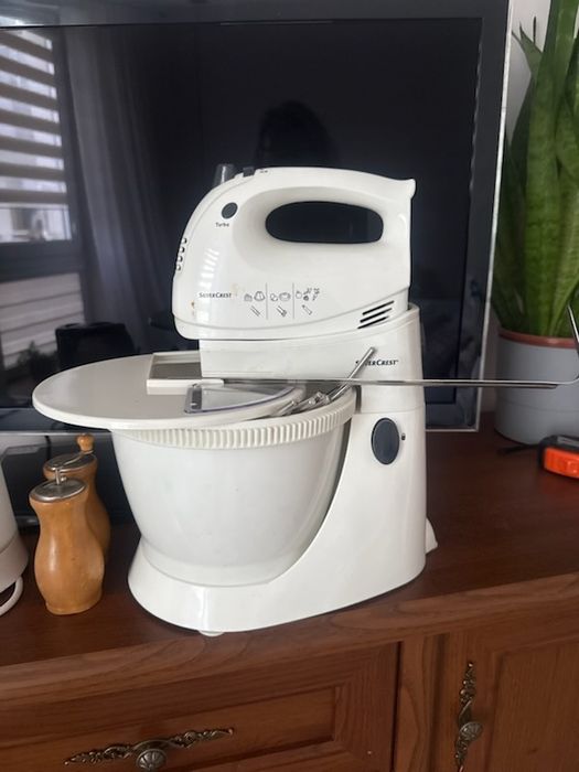 Mikser z misą obrotową