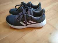 buty sportowe firmy adidas