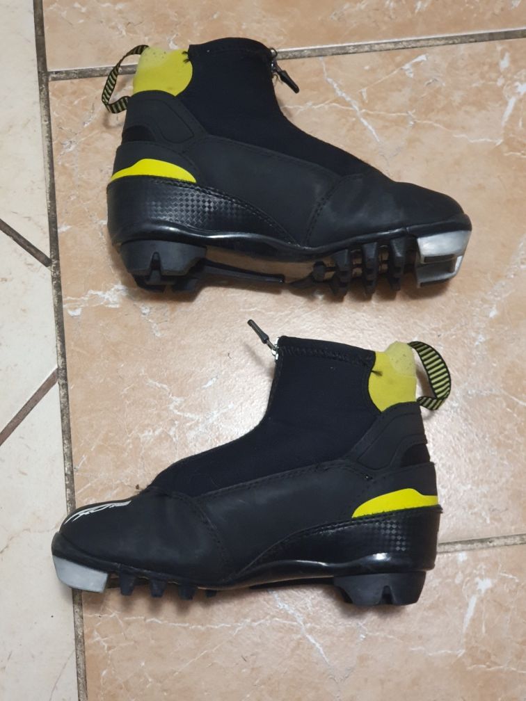 Buty na narty biegowe Fischer XJ Sprint r. 33 20,5cm NNN