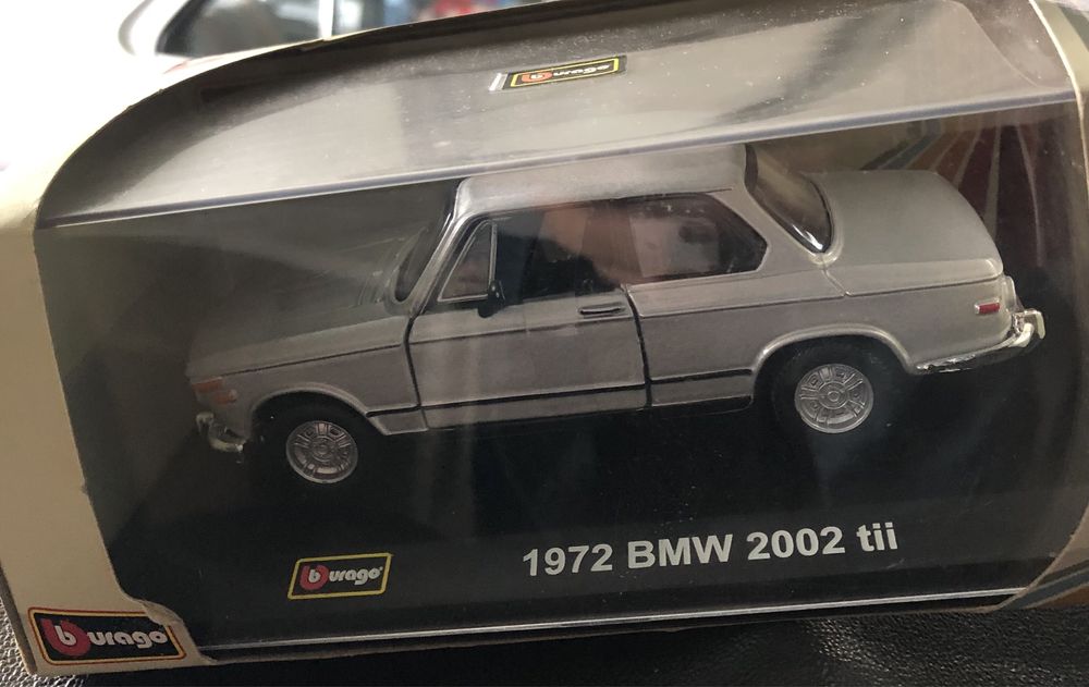 Miniatura BMW 2002 tii escala 1:38