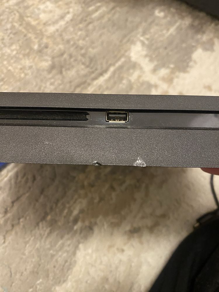 PlayStation 4 Slim 1Tb