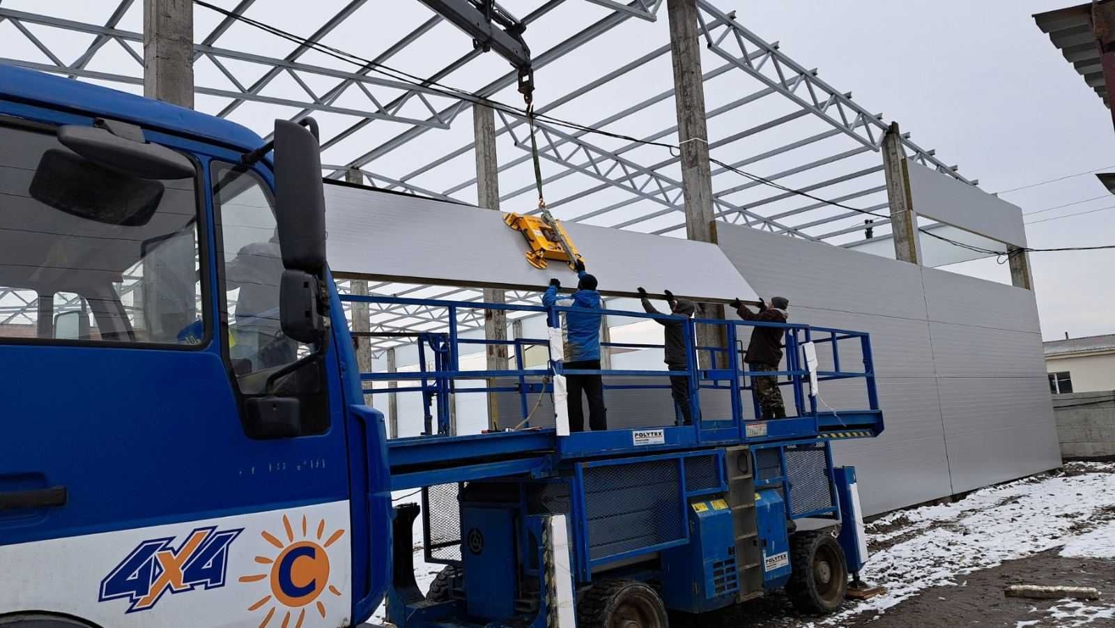 Монтаж сендвіч-панелей