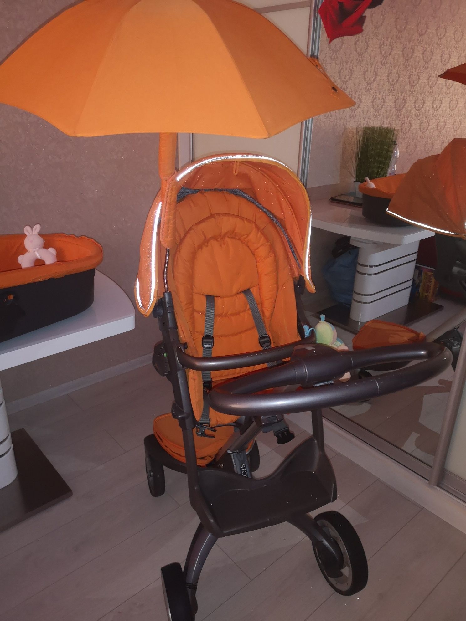 Продам свою улюблену калясочку Stokke Explory V2