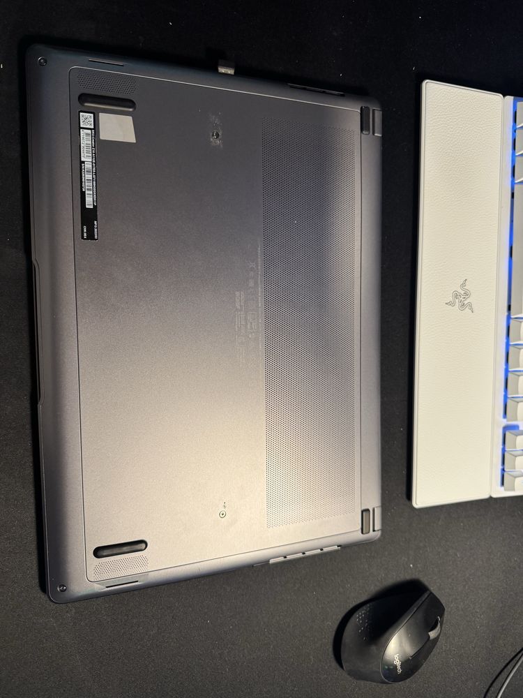 Portatil MSI Creator Z16 A11UE