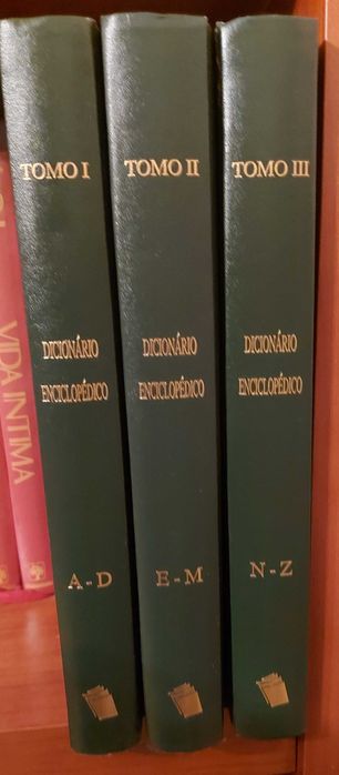 Dicionário Enciclopédico (3 Volumes) – Temas & Debates
