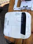 Projektor EPSON EB-570 + org. uchwyt