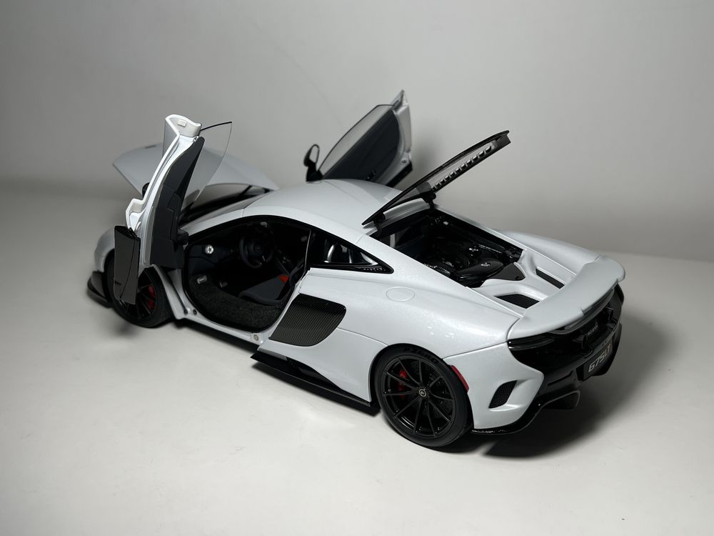 Sprzedam model 1:18 McLaren 675 LT AUTOART [NOWY]