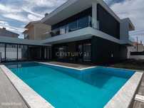 Moradia T4 com piscina | Marisol