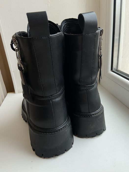 Зимові жіночі шкіряні чоботи