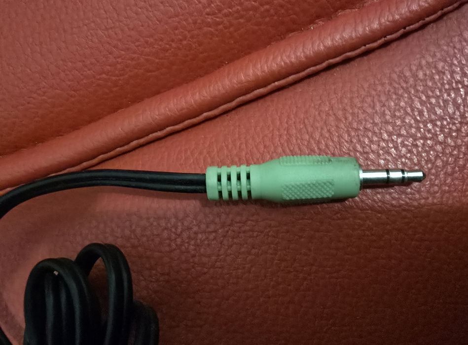 Cadeira com colunas ( ler descrição )