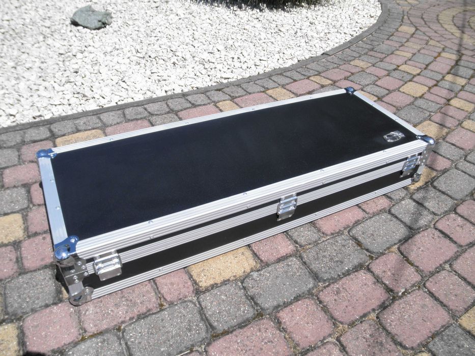 Flight Case na gitarę elektryczną. Futerał sztywny, twardy. Jak NOWY.