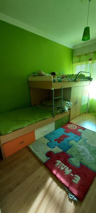 Mobília criança em muito bom estado