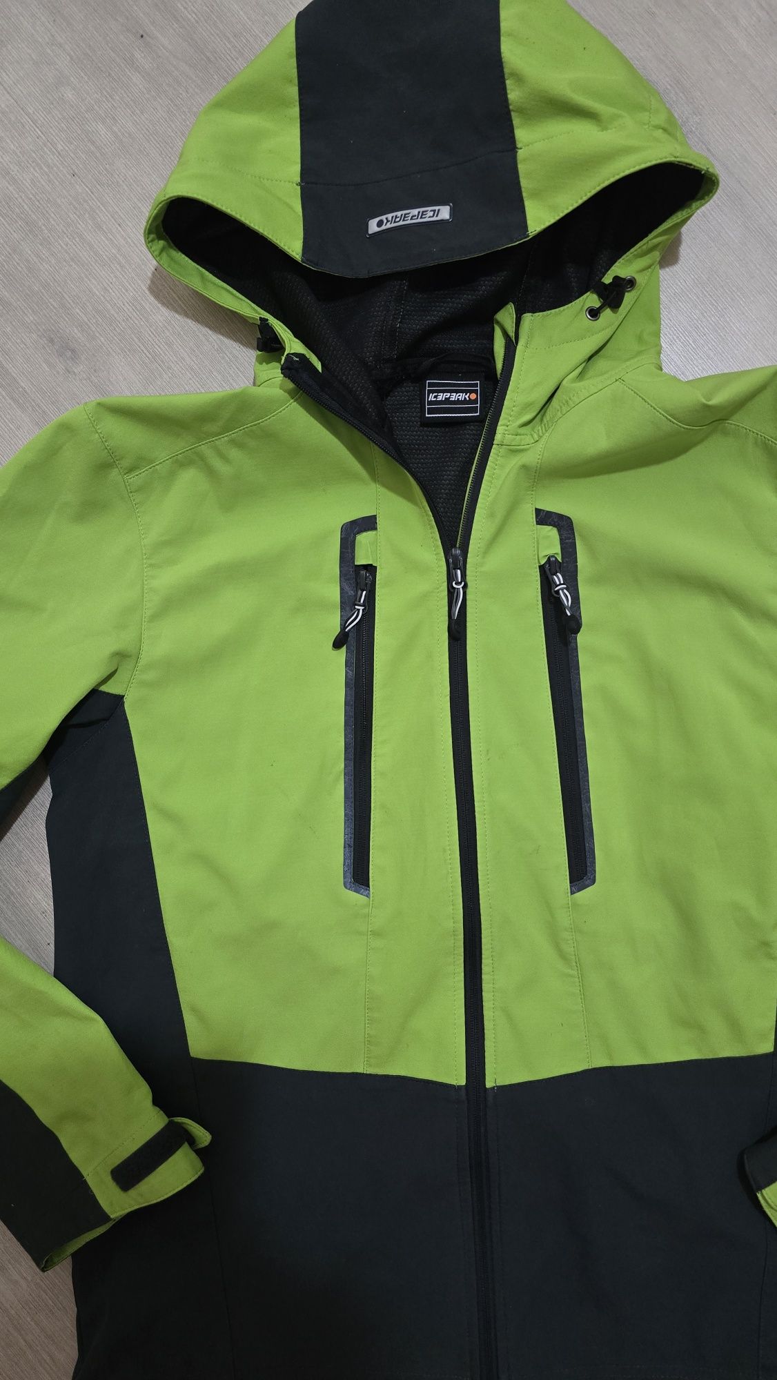 Фирменная ветровка куртка Icepeak