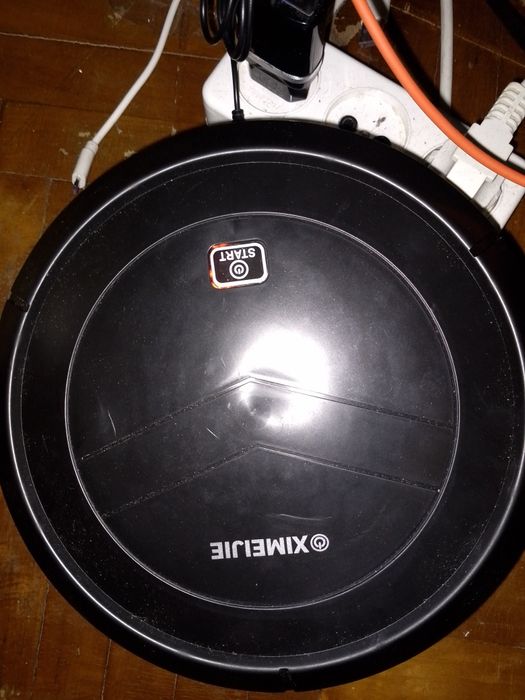 Продам робот пылесос