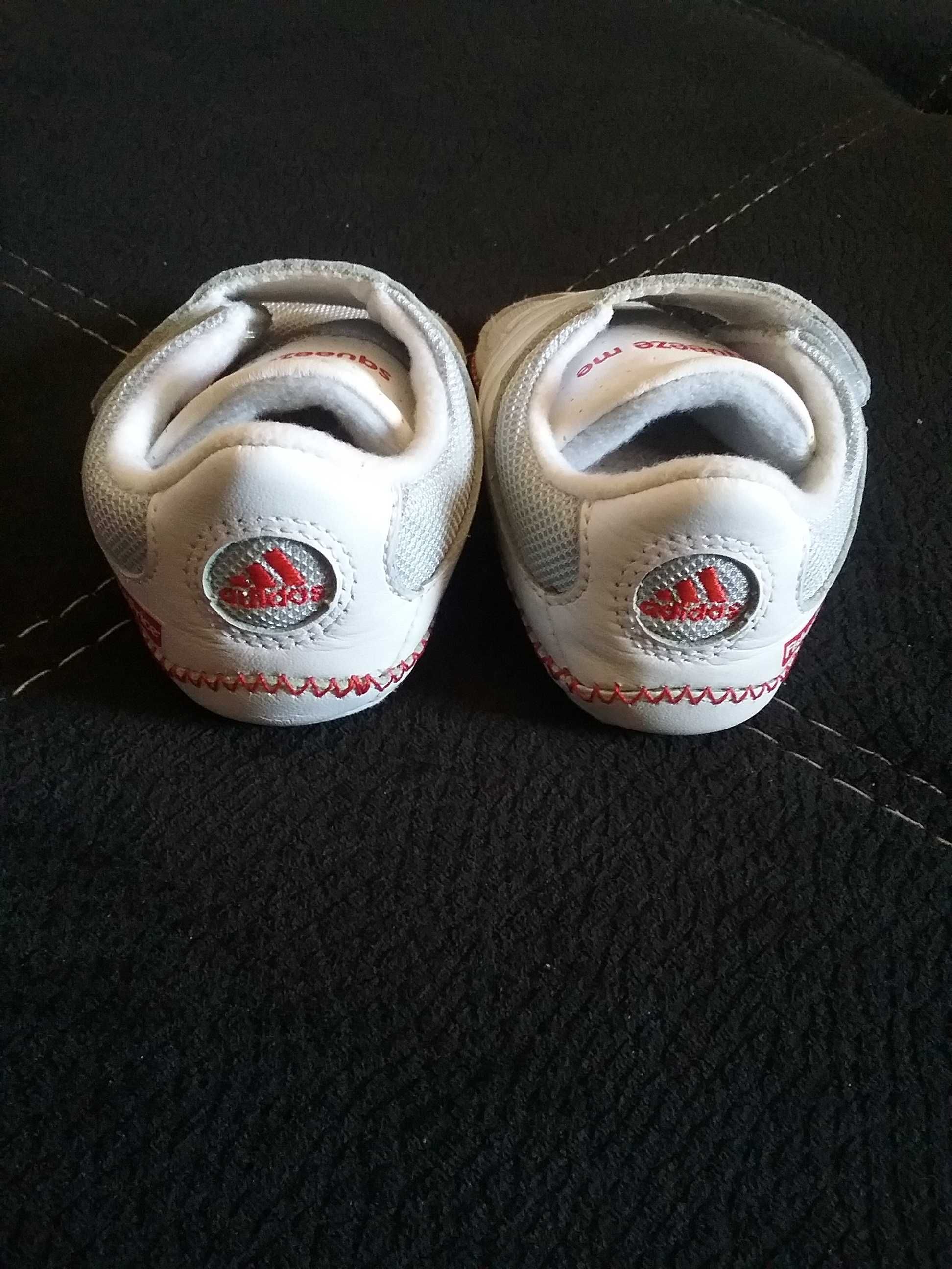Ténis Adidas tamanho 19