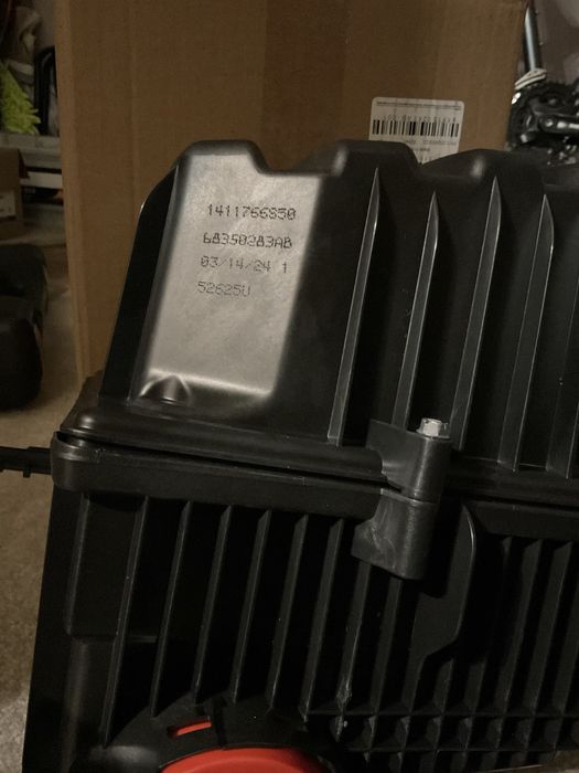 Корпус повітряного фільтра Jeep Compass 2