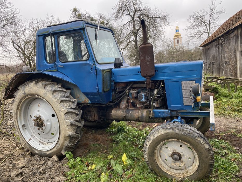 Трактор МТЗ 80.
