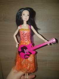 Lalka Barbie z gitarą