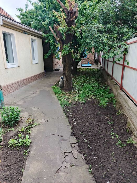пол дома по ул Красноградская