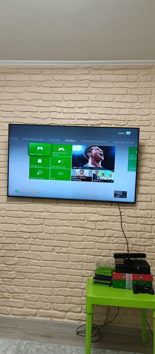 Продам ігрову приставку XBOX 360