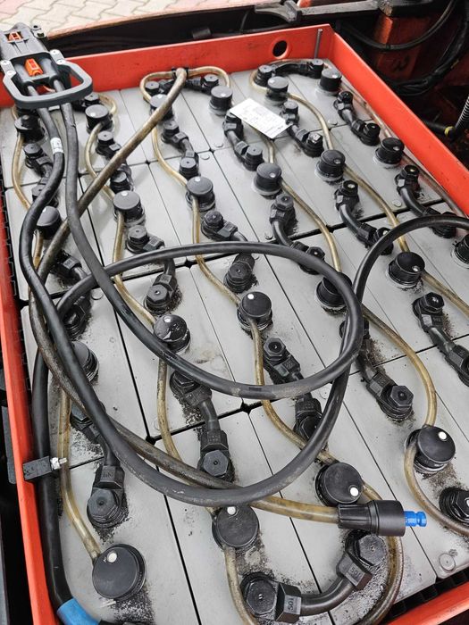 Wózek widłowy Linde E16-01 Triplex 2012r. Elektryczny