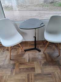 Stolik kawowy z krzesłami