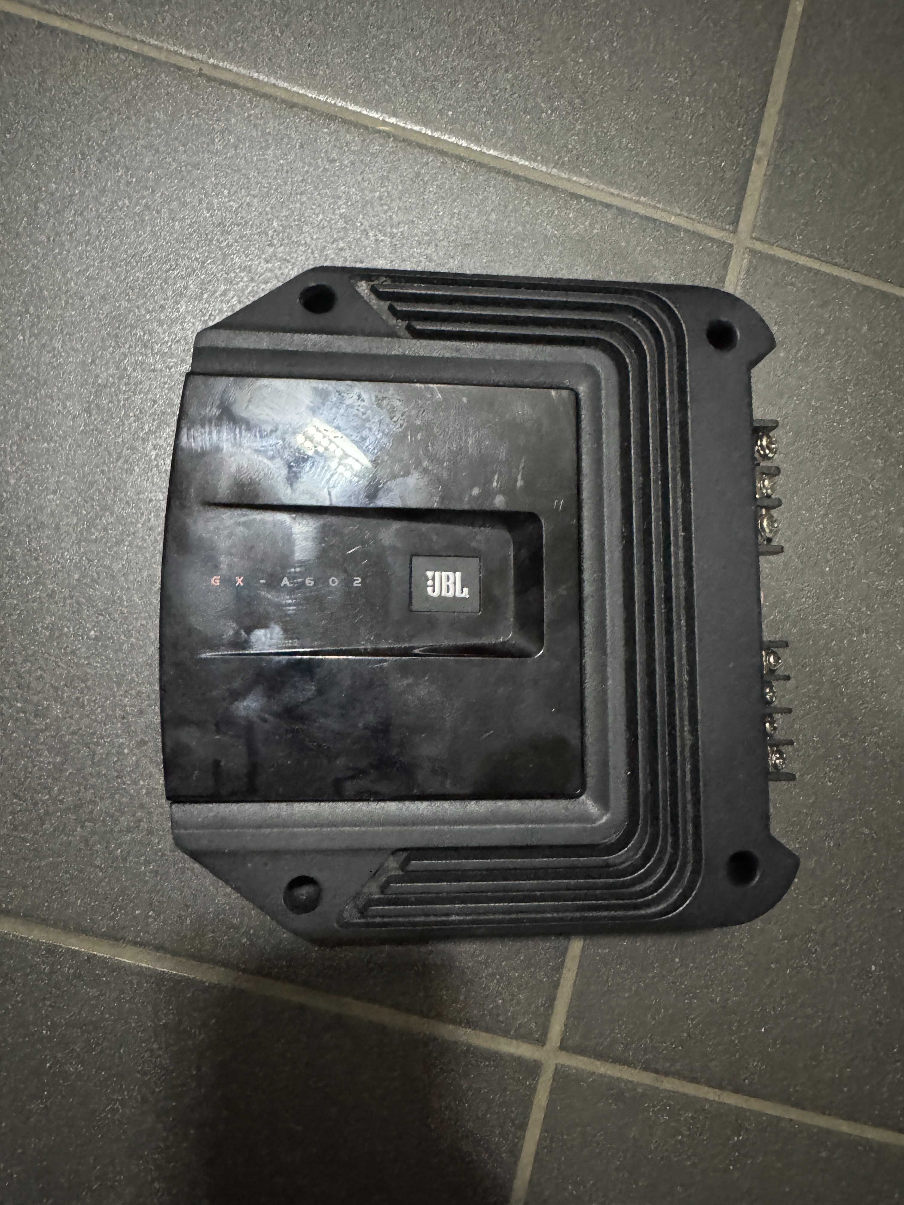 Zestaw nagłośnienia samochodowego JBL,JVC Wzmacniacz, Subwoofer, Radio