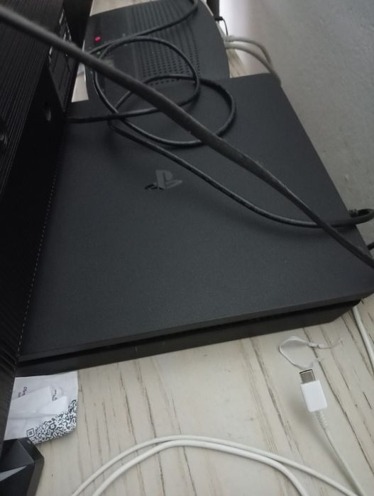 Ps4 como novo, pouco usado