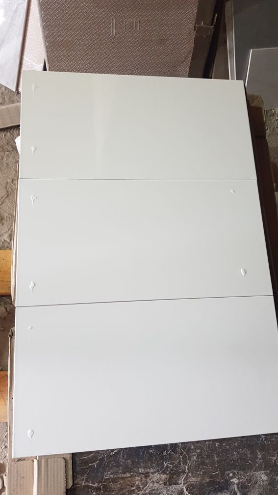 Белая  глянец 300×600 и 250/400 Сорт 2