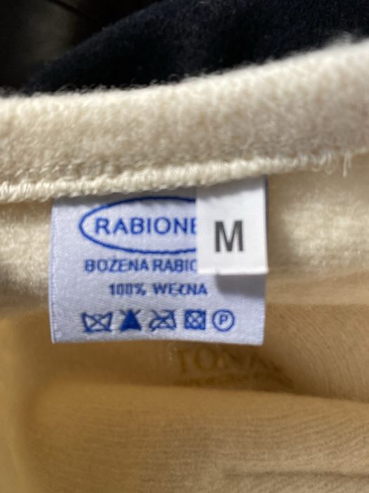 2 Czapki damskie TONAK w stylu retro