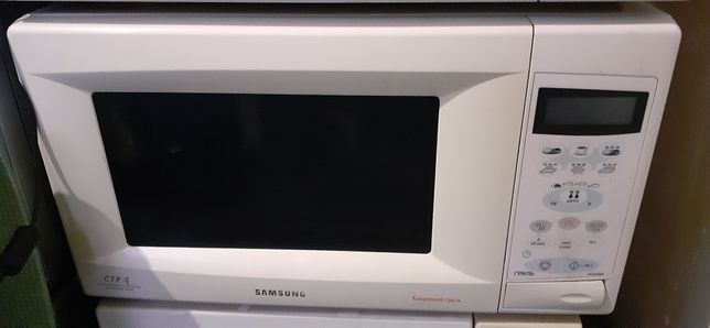 Микроволновая печь (СВЧ-печь) Samsung.