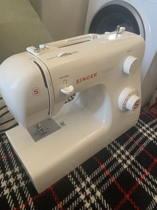 Maquina de costura SINGER