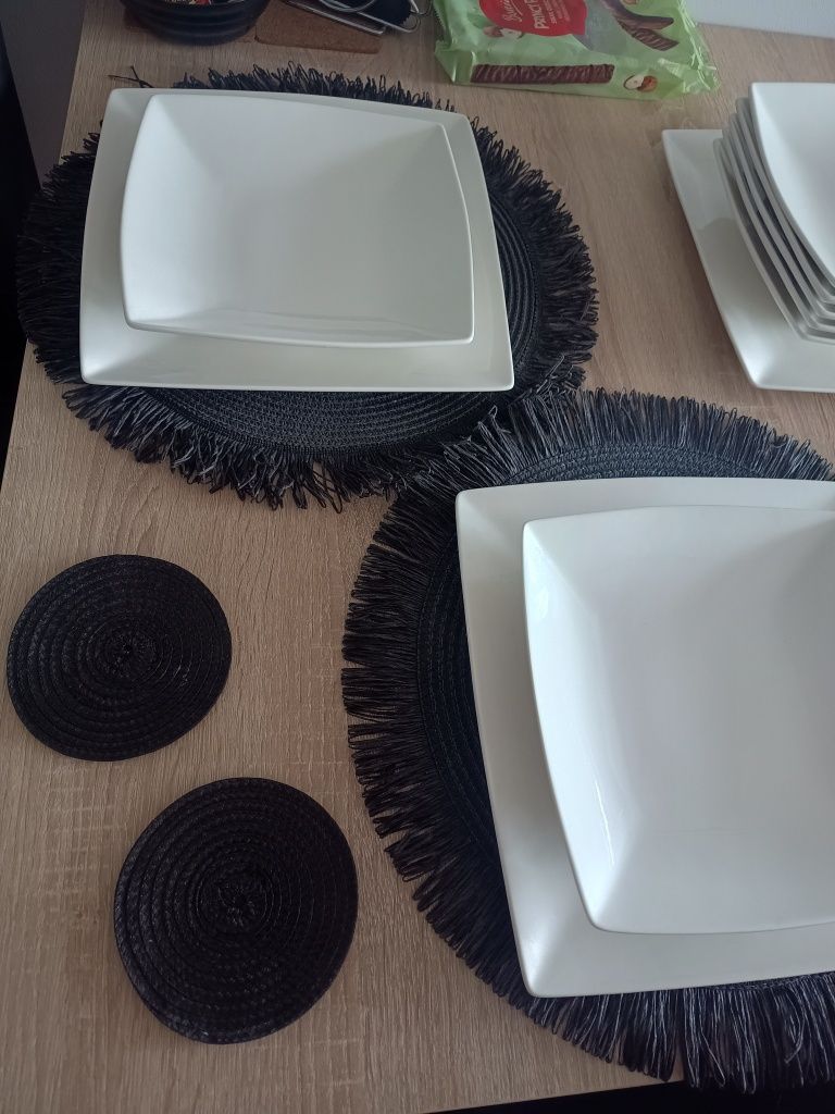 Zestaw obiadowy l'art de la table  dla 8 osób