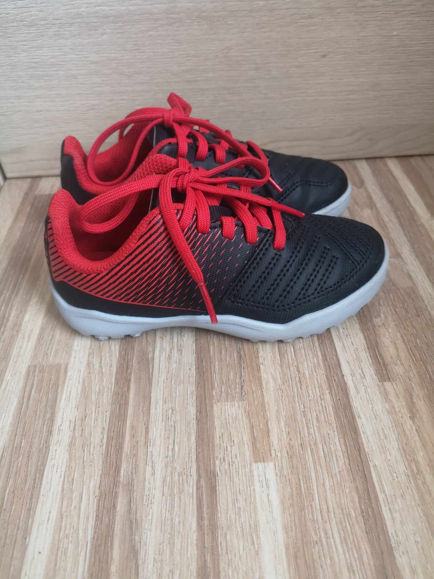 Buty do piłki (decathlon) r. 25