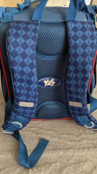 Продам рюкзак шкільний для хлопчика Yes