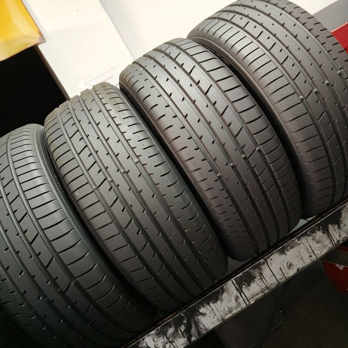 225/55/19 Sprzedam komplet opon letnich Toyo