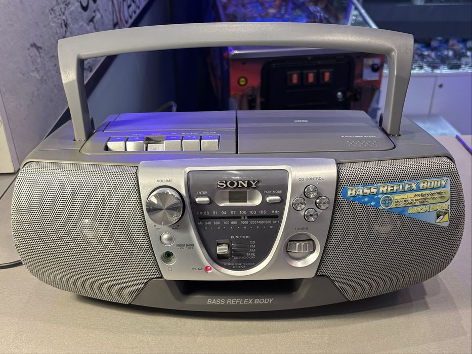 radiomagnetofon Sony cfd-v8 z odtwarzaczem płyt CD