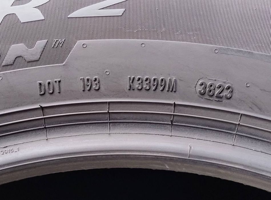 Шини зимові R18 235/60 Pirelli Scorpion Winter 2