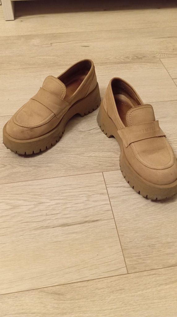 Mokasyny buty na platformie skórzane r. 37 Simple
