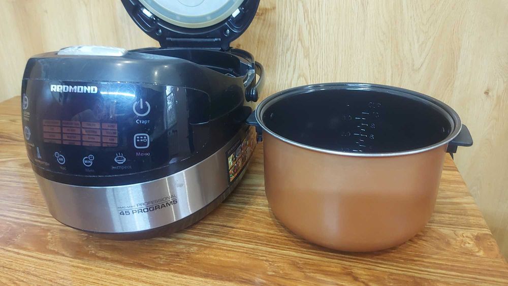 Мультиварка REDMOND RMC-M90, самая удачная модель